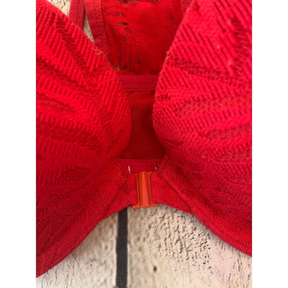 PINK BY VS Women's Red Lace Lightly Lined Underwire Bra / Size: 32DD - Picture 3 of 11